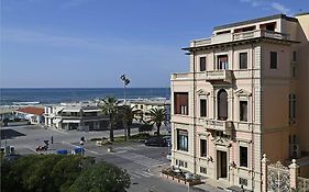 Villa Tina Viareggio